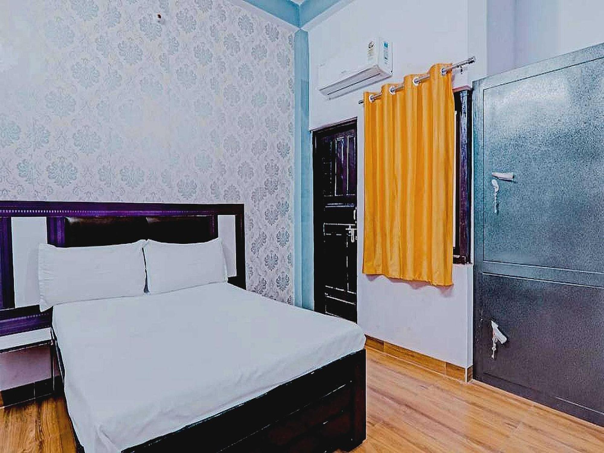 Hotel O Rr Palace Lakhnaú Exteriér fotografie