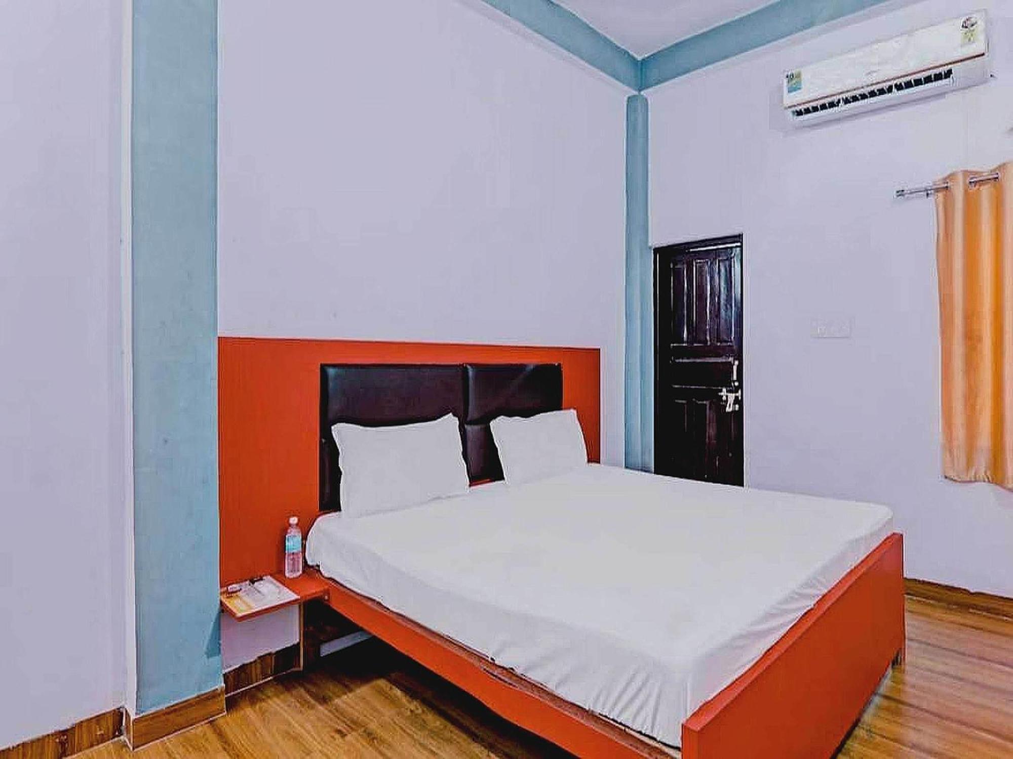 Hotel O Rr Palace Lakhnaú Exteriér fotografie
