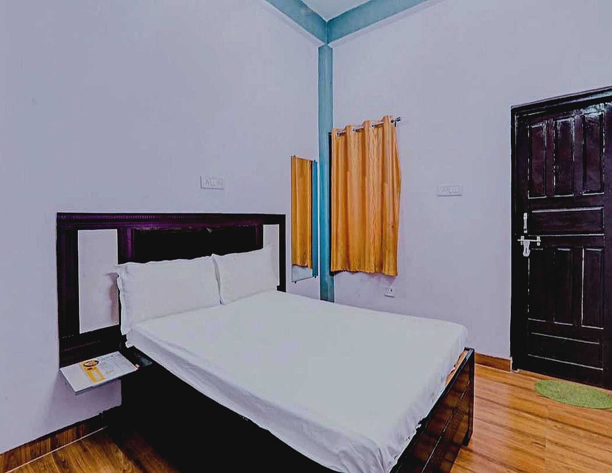 Hotel O Rr Palace Lakhnaú Exteriér fotografie