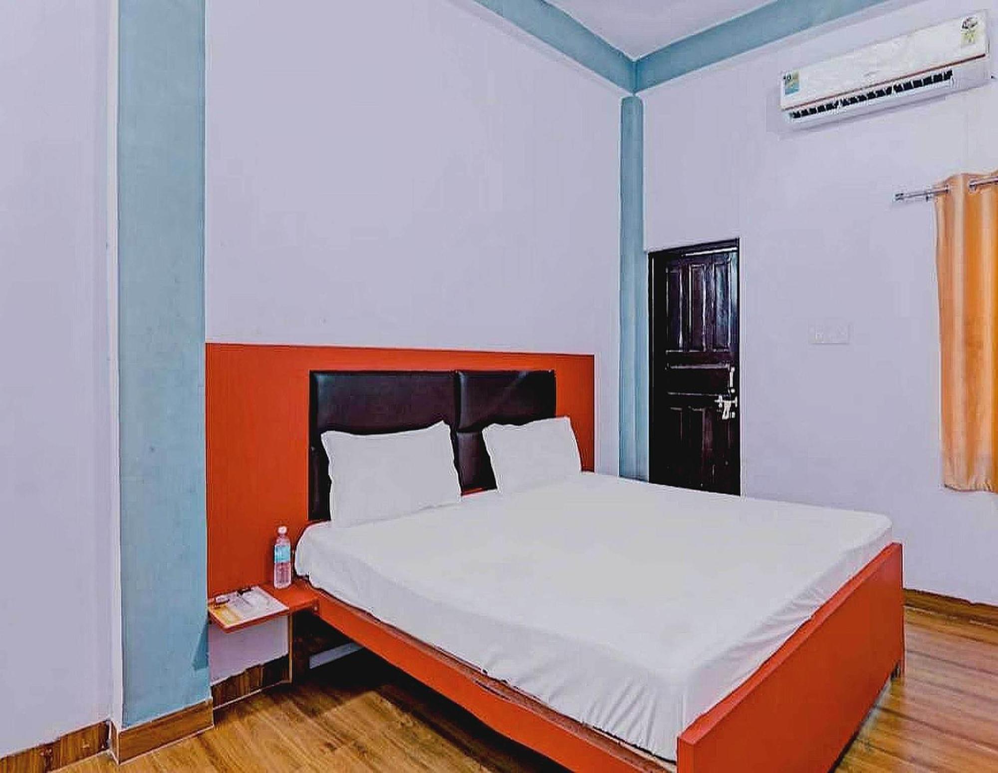 Hotel O Rr Palace Lakhnaú Exteriér fotografie